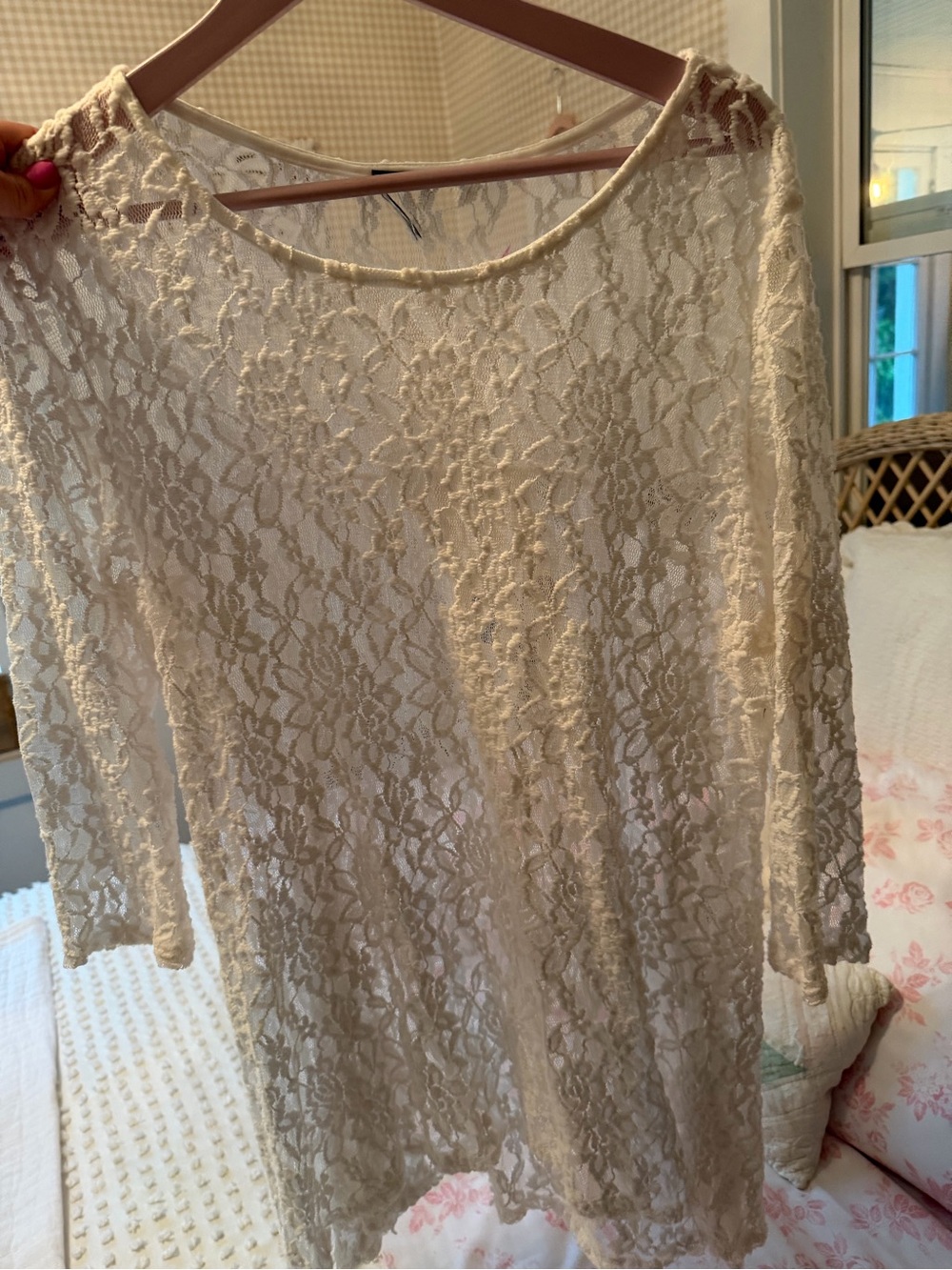 Source Unknown Cream Lace Tunic Top